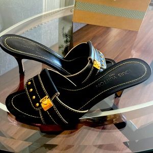 Sandals louis Vuitton authentic size 38(8)us